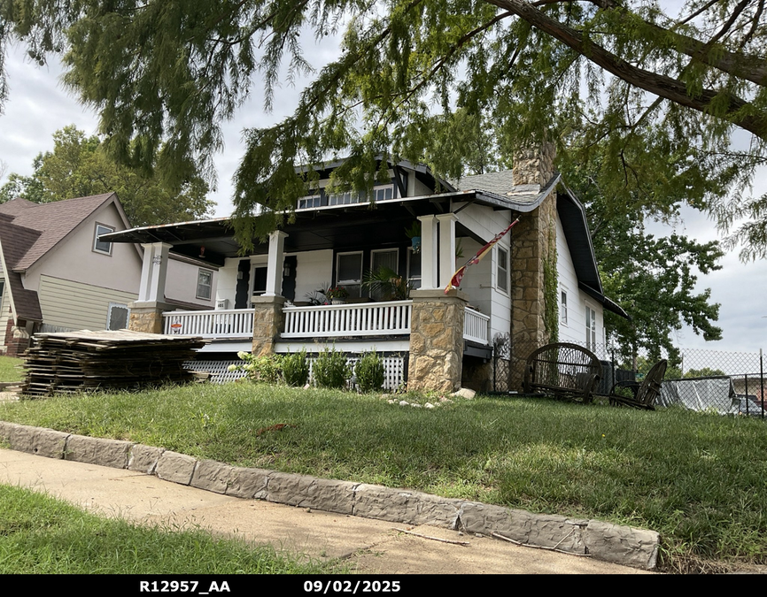 exterior photo of primary building or land of the property