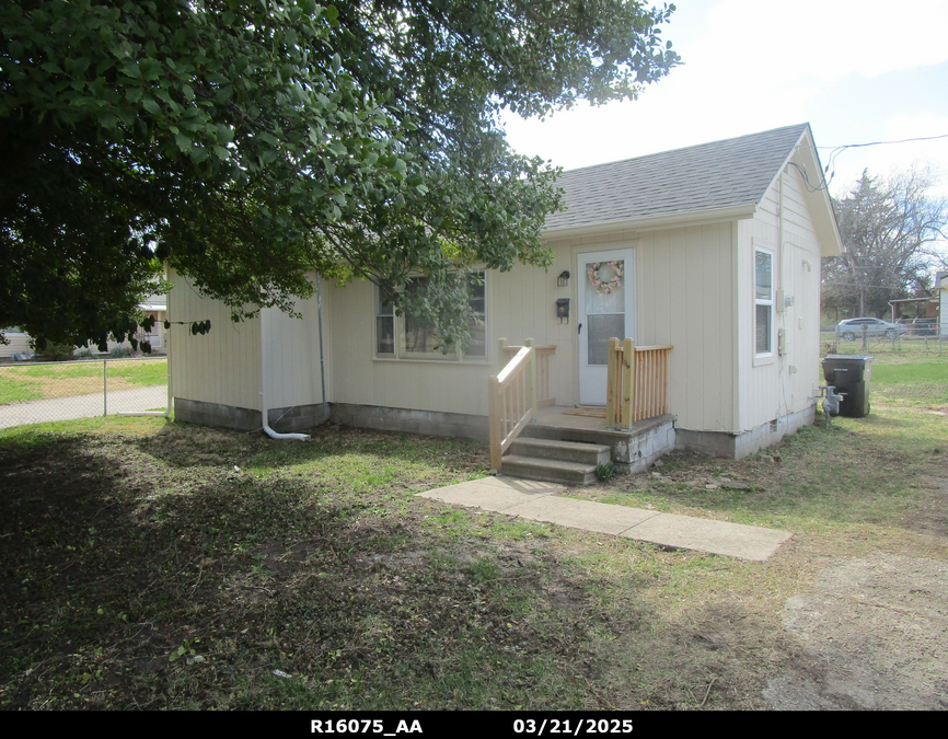 exterior photo of primary building or land of the property