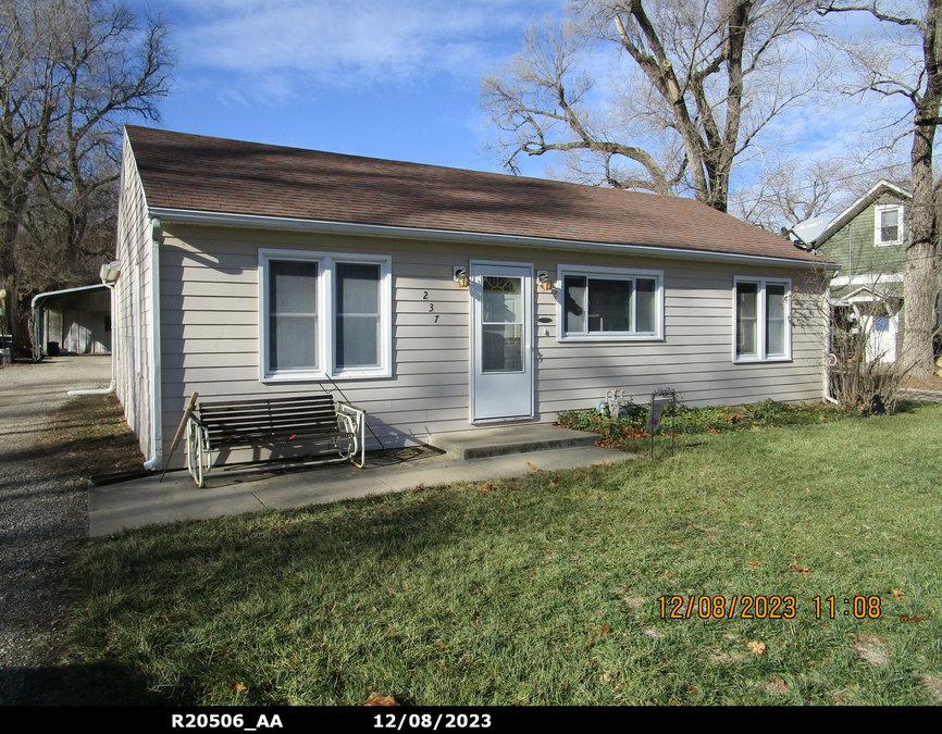 exterior photo of primary building or land of the property