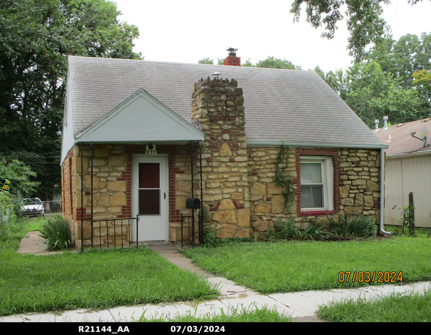 exterior photo of primary building or land of the property