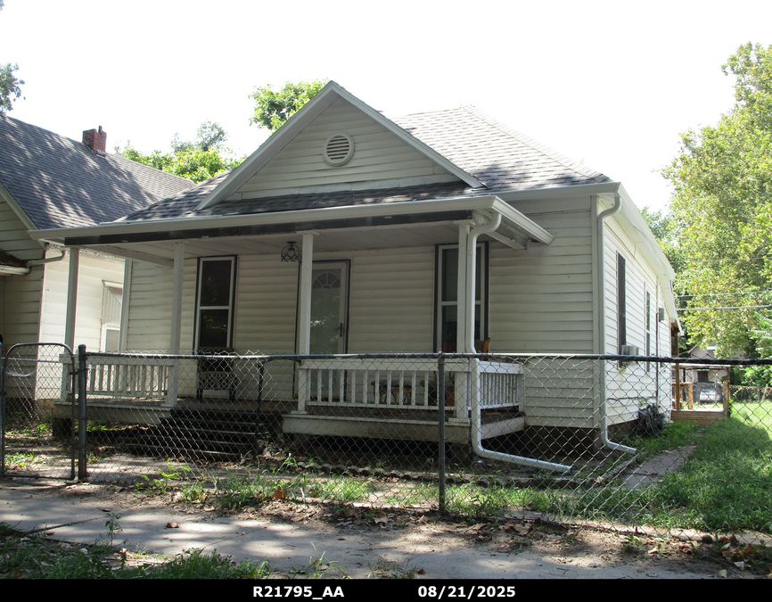 exterior photo of primary building or land of the property