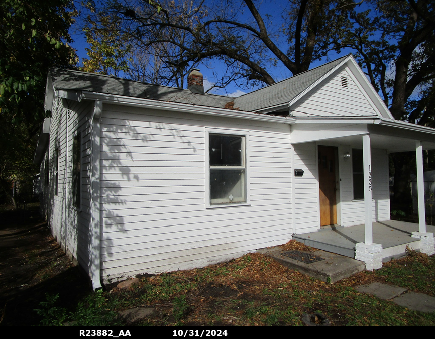 exterior photo of primary building or land of the property