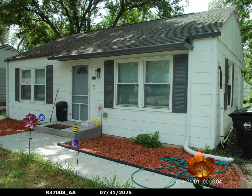 exterior photo of primary building or land of the property