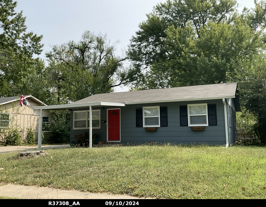 exterior photo of primary building or land of the property