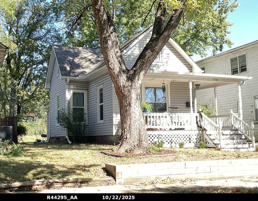 exterior photo of primary building or land of the property