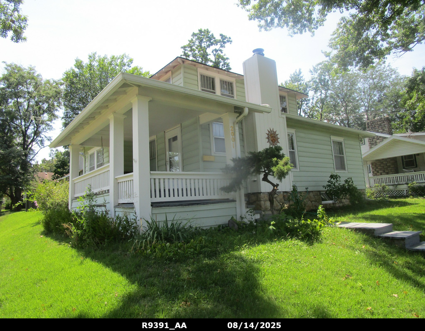 exterior photo of primary building or land of the property