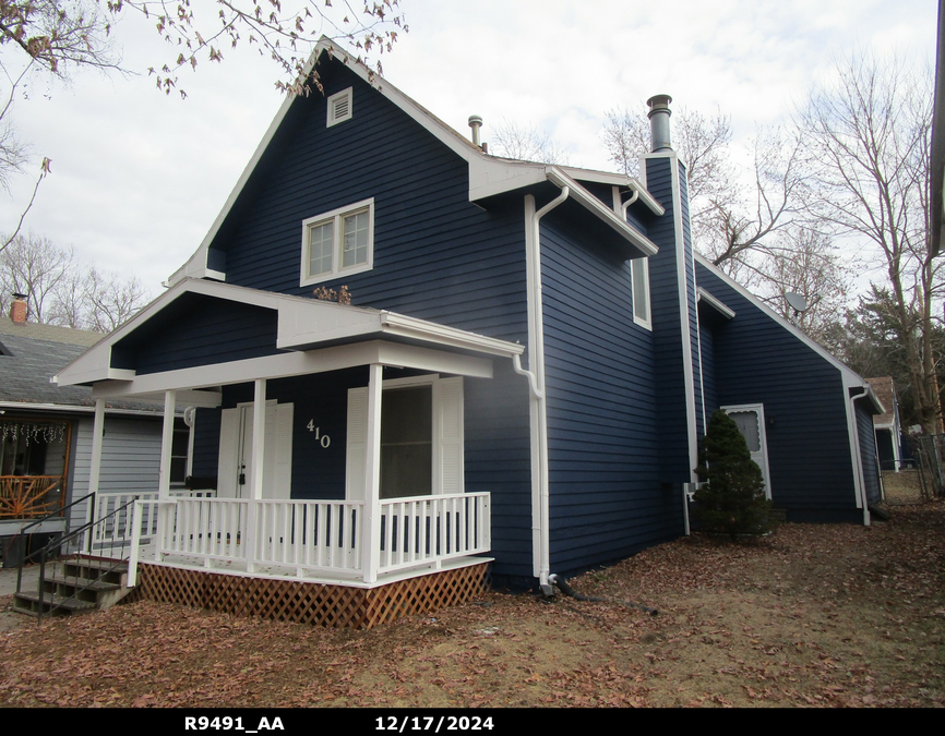 exterior photo of primary building or land of the property